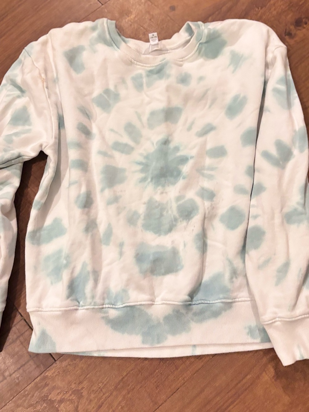Time and Tru White and Light Blue Tie-Dye Pullover Sweatshirt